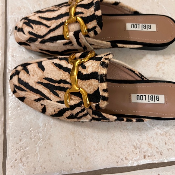 Bibi Lou Women's Slip-On Shoes - Picture 6 of 7